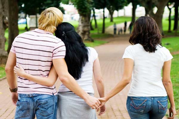 ۳ داستان کوتاه احساسی خیانت پسر به دختر 3 داستان کوتاه